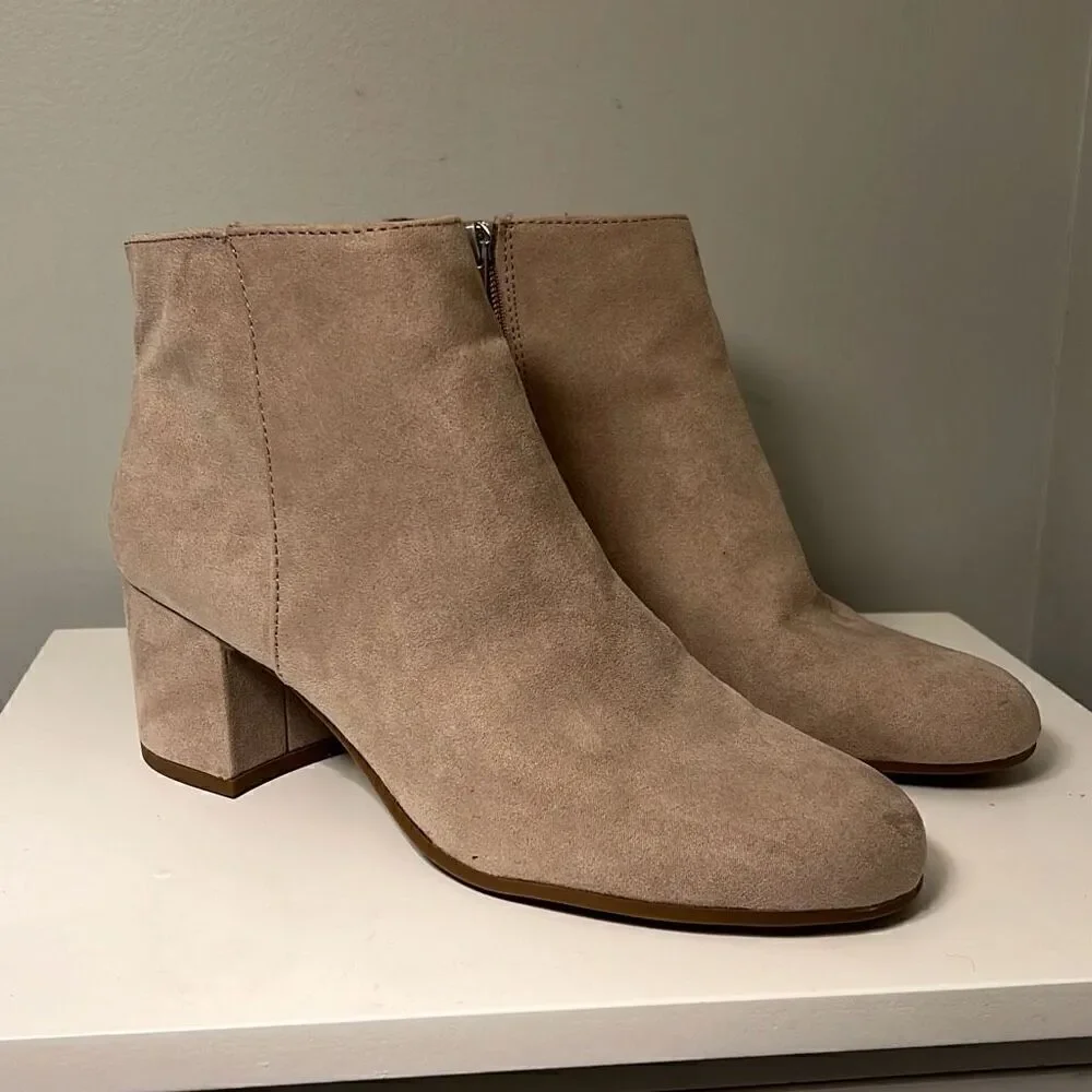 Circus by Sam Edelman Women's Taupe Rose Suede Block Heel Ankle Boots Size 8.5